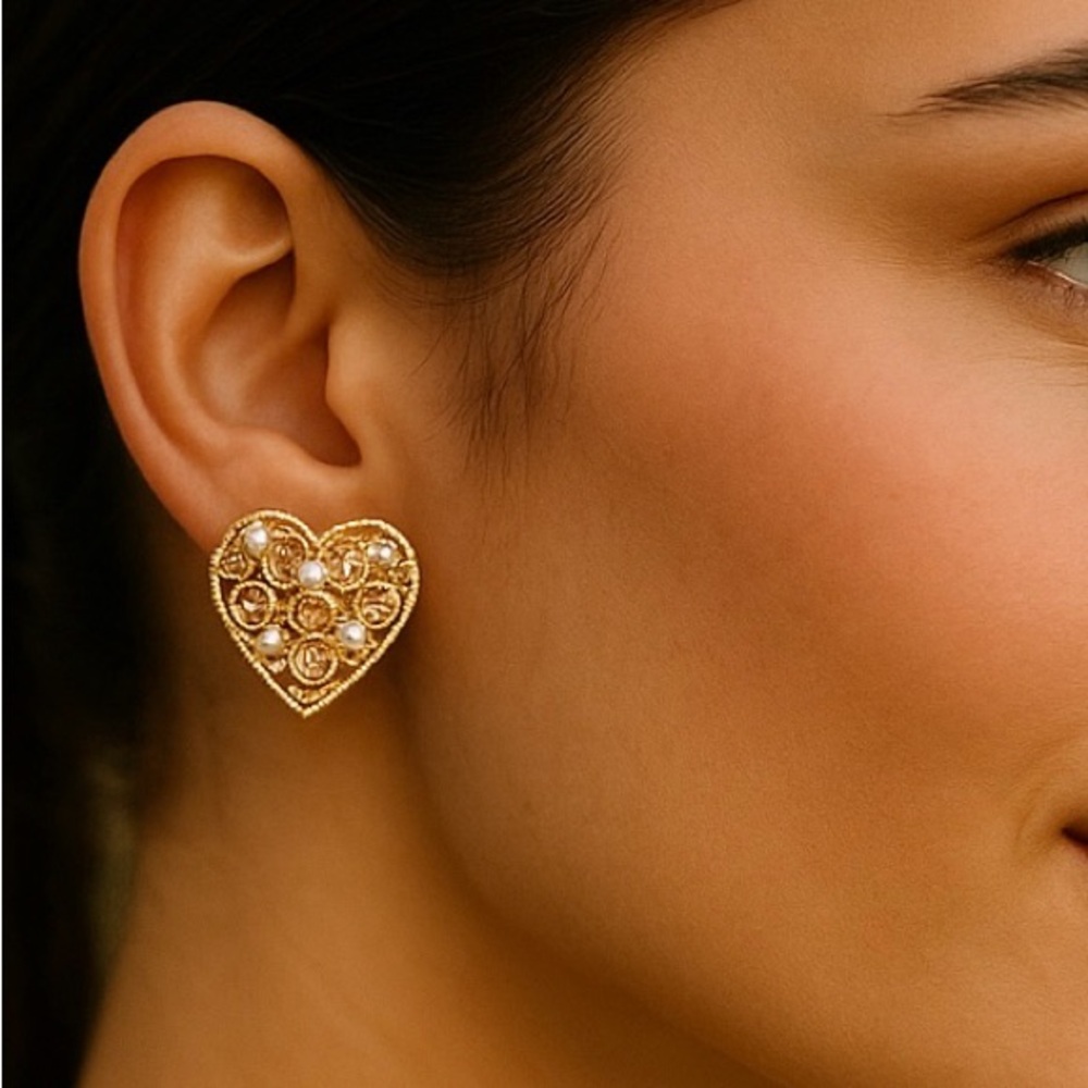 Givenchy 💛Heart & Pearl gold tone metal earrings. - Picture 1 of 6
